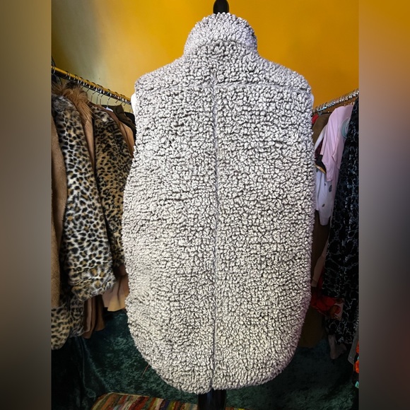 Gray super soft winter vest - Picture 2 of 2